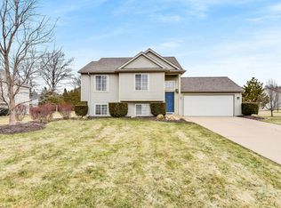 12961 Thistlewood Ln, Holland, MI 49424