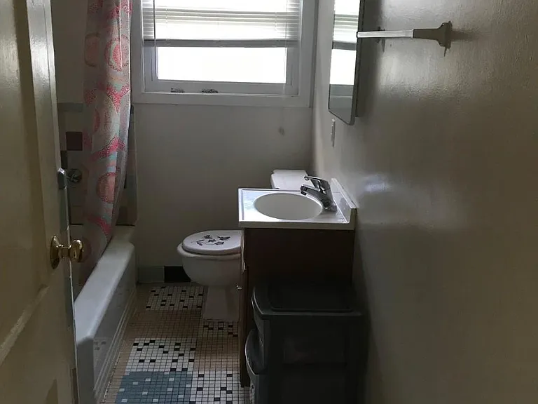 127 Poe St — Photo 7