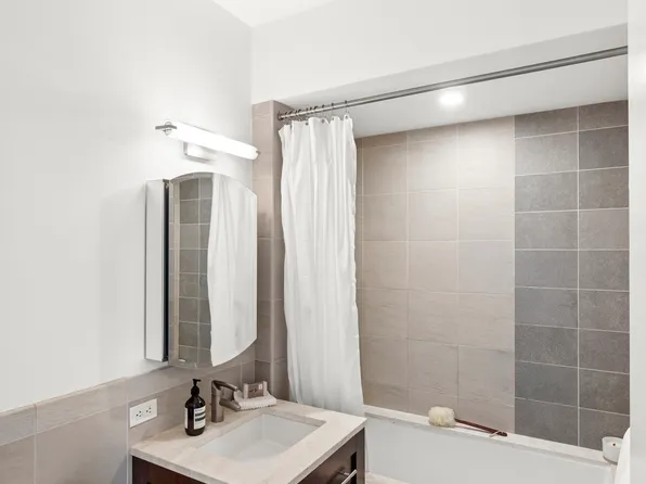 101 West 24th Street image 13 of 23