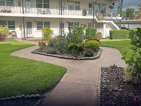 4th image of 138 36th Ave N APT 108W