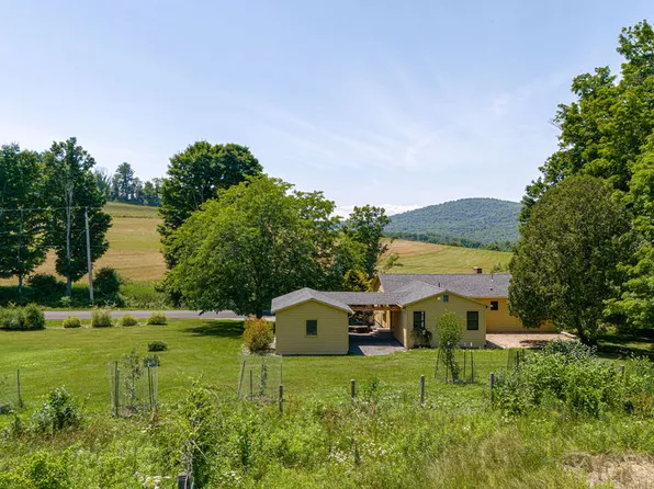 776 Mitchell St, Hillsdale, NY 12529