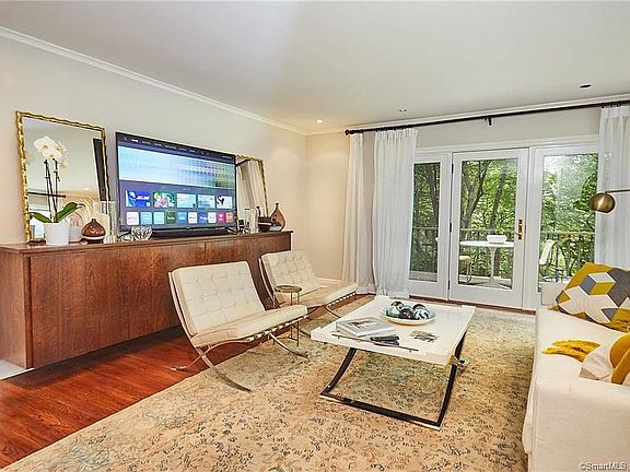 5th image of 65 Ledgewood Dr