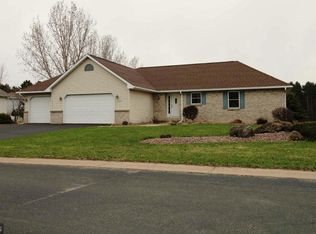 1320 Tulip Ln, Baldwin, WI 54002