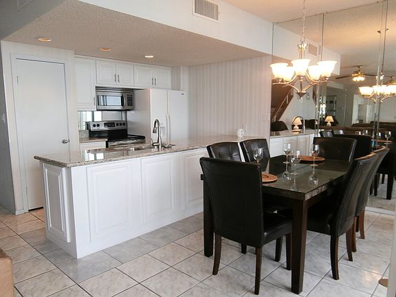 2nd image of 1000 Padre Blvd #706