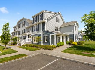 34 Village Green Dr, Southampton, NY 11968