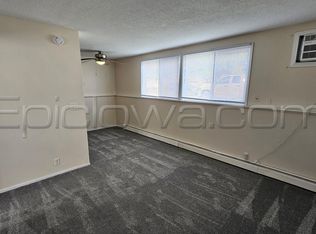 285 Clymer Rd #2, Hiawatha, IA 52233