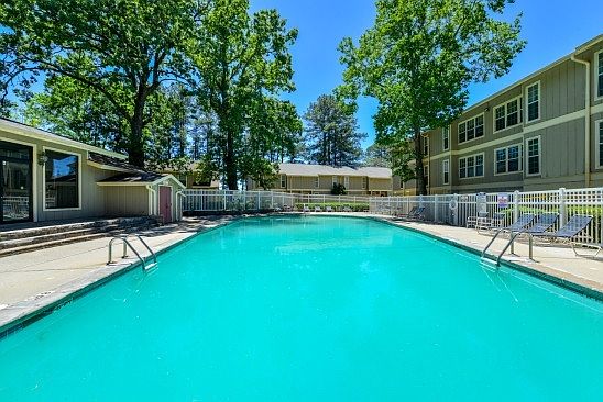4th image of 5400 Memorial Dr APT 7K
