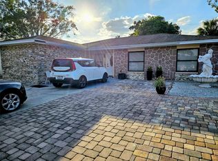 1206 Windy Ridge Dr, Brandon, FL 33510