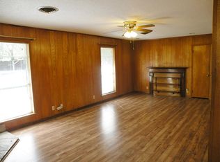 1743 State Highway 75 N, Huntsville, TX 77320