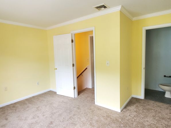 22 Chamberlain St #22