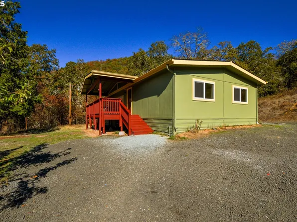 2193 Canyonville Riddle Rd, Riddle, OR 97469