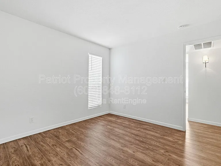 231 N Robson #7 — Photo 19