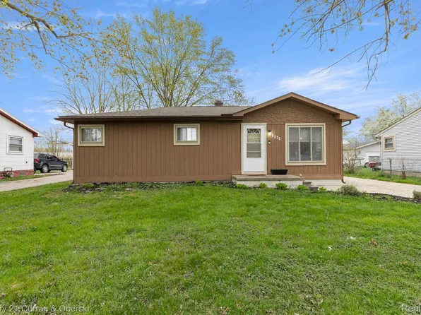 6325 Cordell St, Romulus, MI 48174