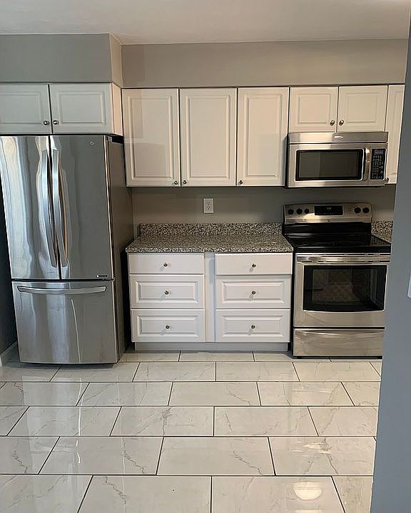 1st image of 1550 Jameson Dr