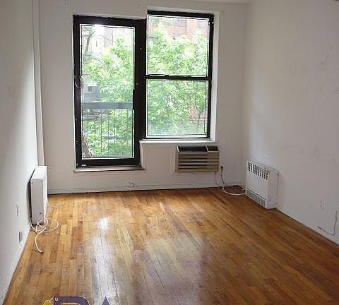 2nd image of 155 E 30th St APT 3C