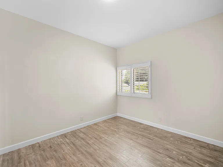 1635 Grandview Ave — Photo 21