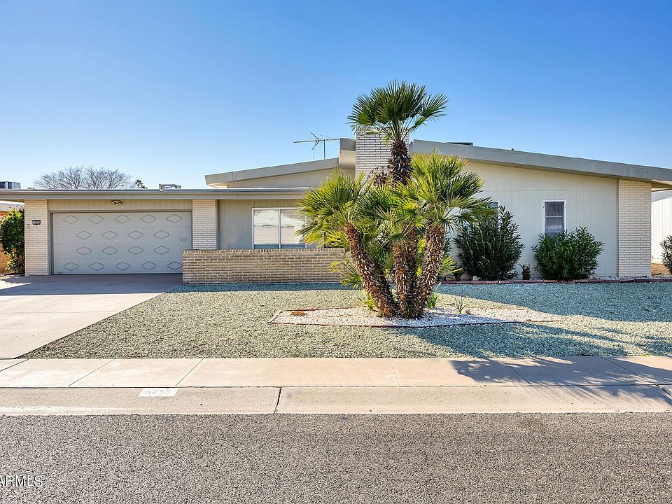 1st image of 9255 W Briarwood Cir N