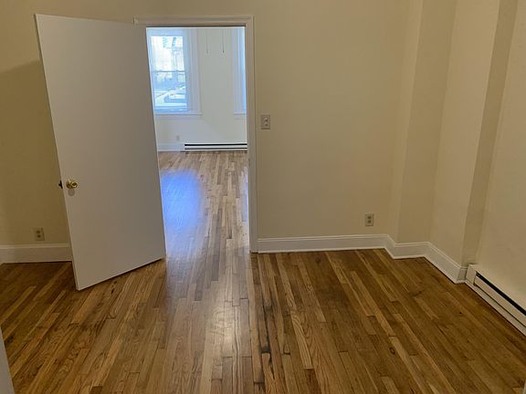 3rd image of 942 Delaware Ave #15751613