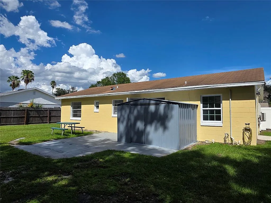 2 bed, 1.0 bath, 759 sqft, $1,850 — Photo 3