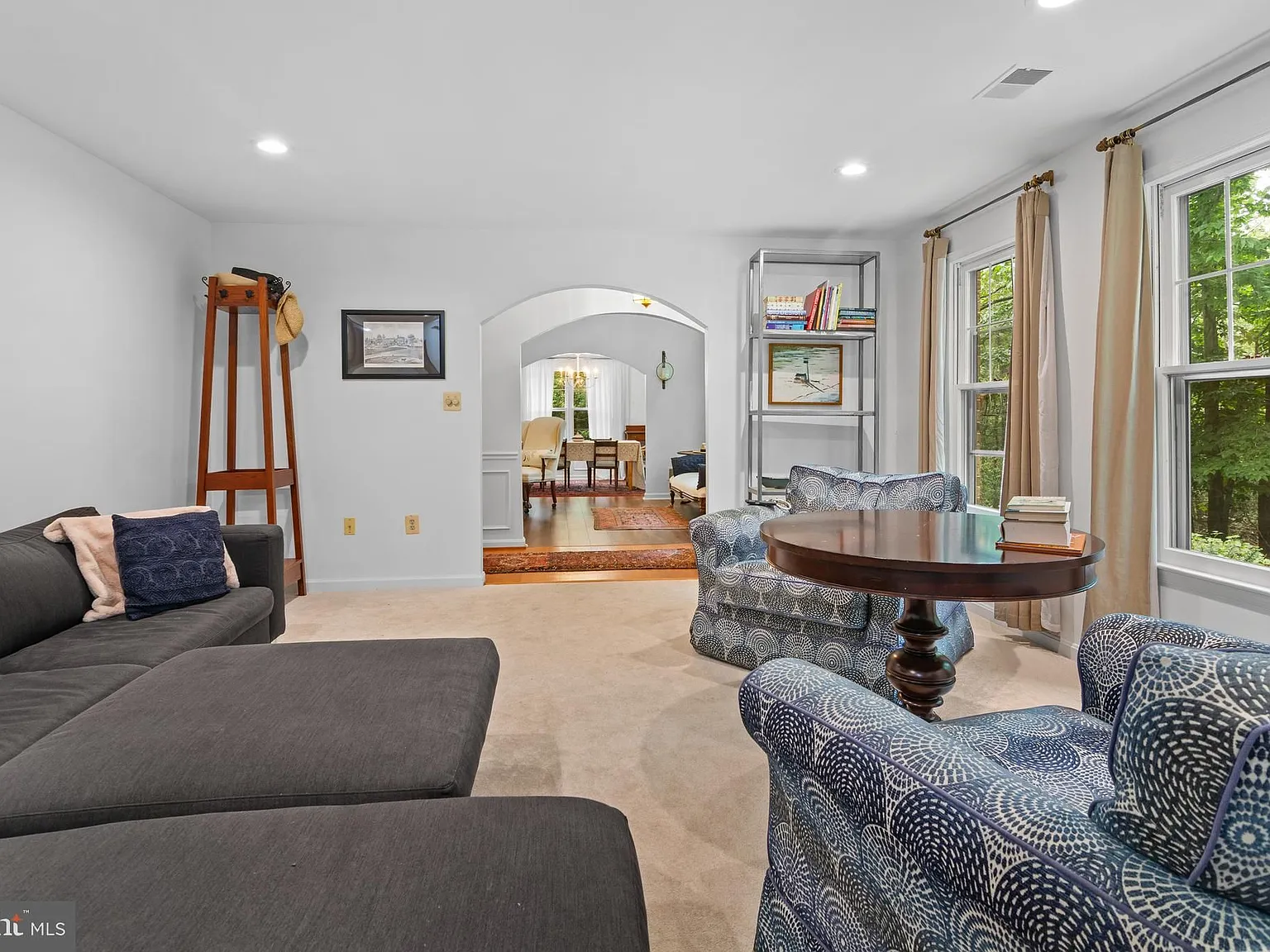 3 bed, 4.0 bath, 2640 sqft, $3,500 — Photo 4