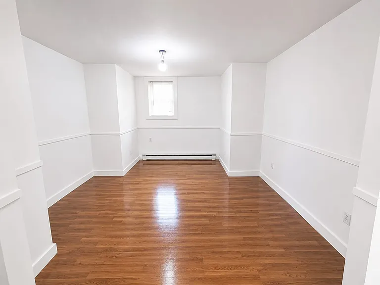 1285 Jefferson Ave #1 — Photo 6