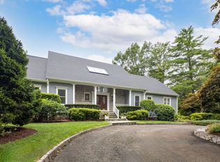 39 Woods End Dr, Wilton, CT 06897