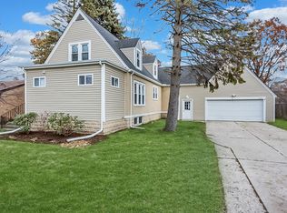 2109 Elizabeth Ave, Zion, IL 60099