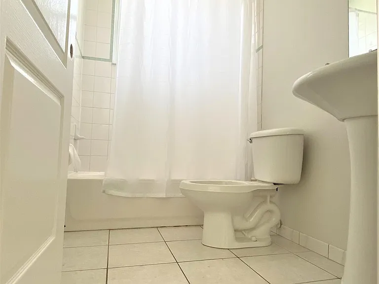 880 NW Waterlily Pl — Photo 12