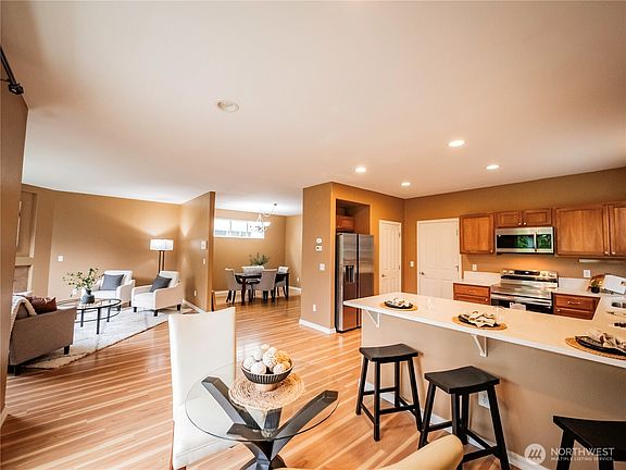 5th image of 5219 56TH Avenue SE