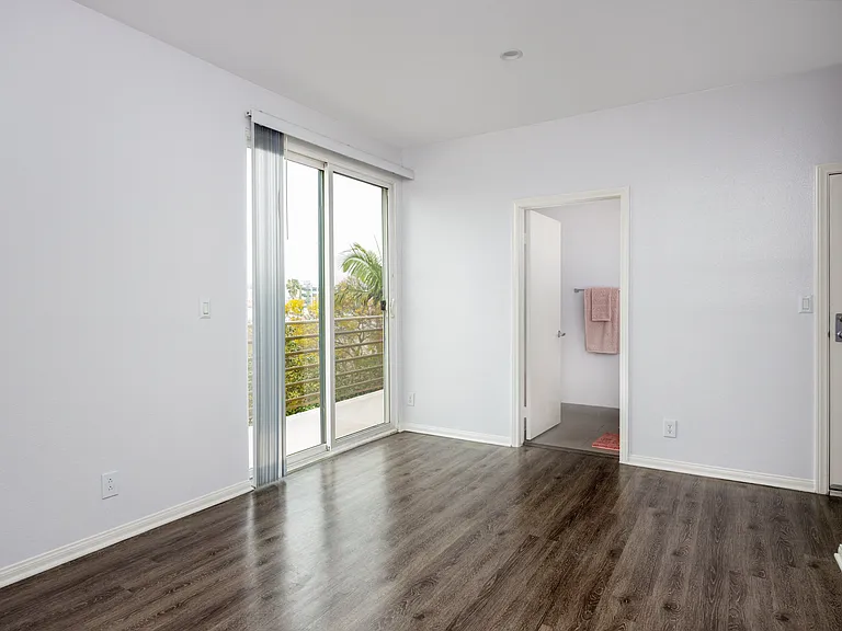 Wilcox Townhomes — Photo 20