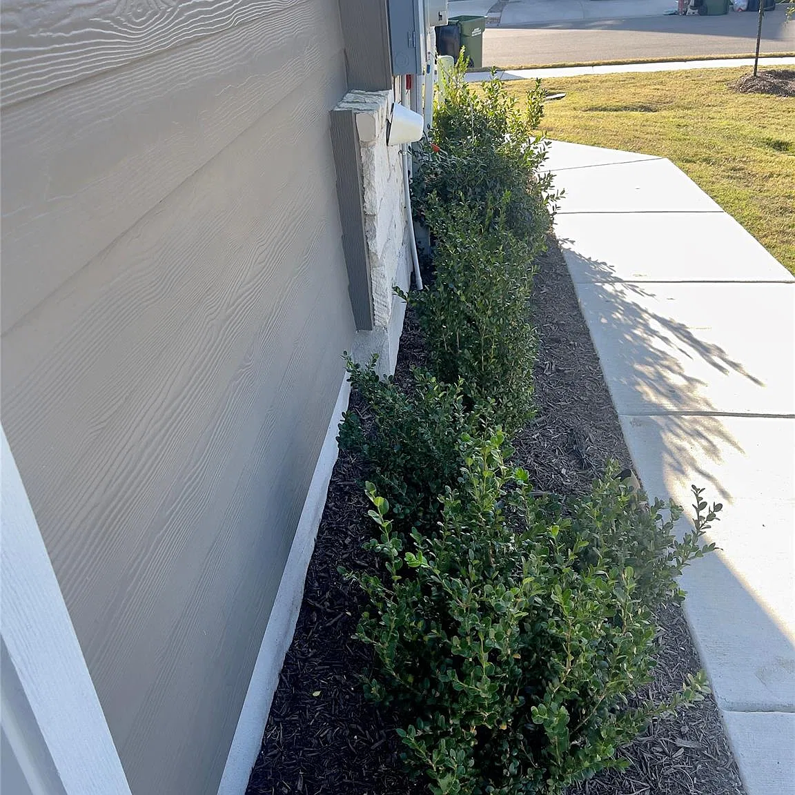 4 bed, 2.5 bath, 1919 sqft, $1,995 — Photo 2