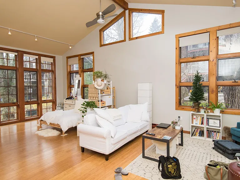 214 Chestnut Ave #A — Photo 2