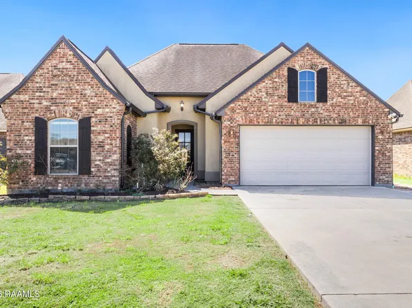 206 Clay Ridge Dr, Youngsville, LA 70592