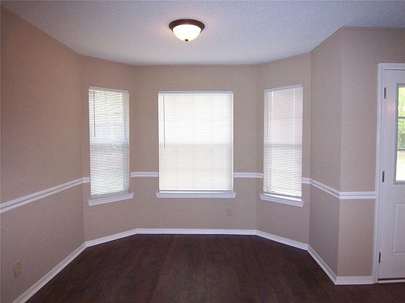 2nd image of 5743 Woodchase Cir W