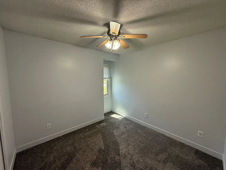 7812 Brookfield Dr — Photo 9