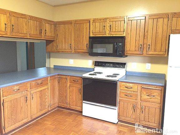 2nd image of 2727 W Skyline Pkwy