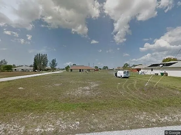 1919 NE 14th St, Cape Coral, FL 33993