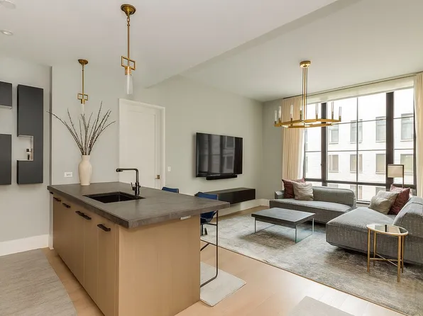 438 E 12th St #6J, New York, NY 10009