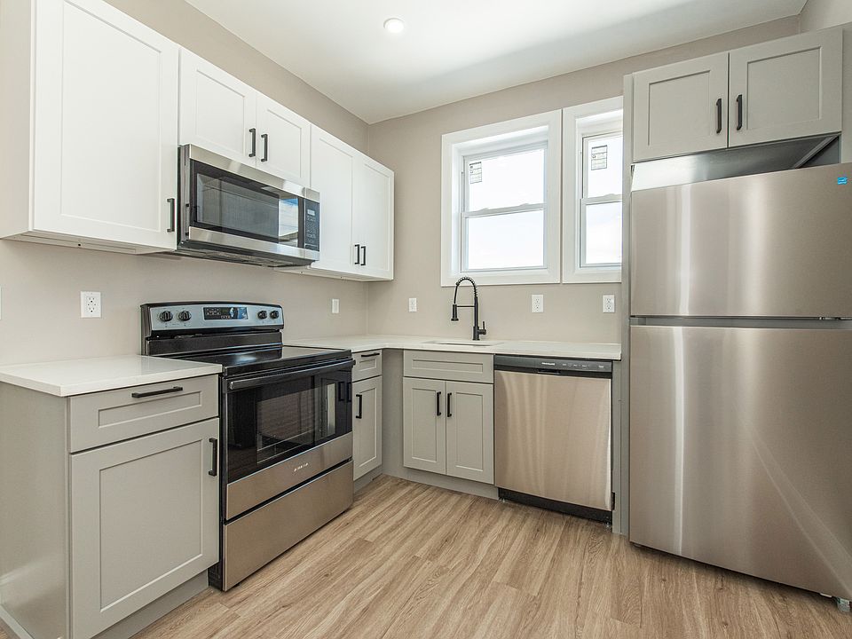 1st image of 10 Alyea Ter APT 7