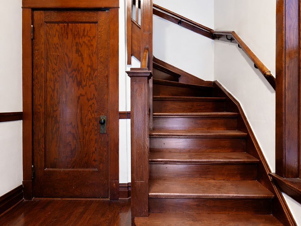 First-Floor Common Entryway