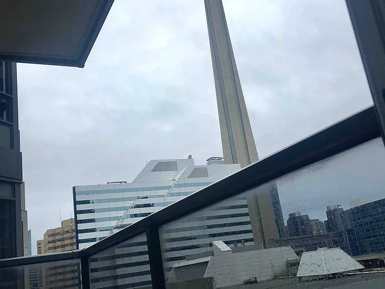 20 Blue Jays Way #1017 — Photo 9