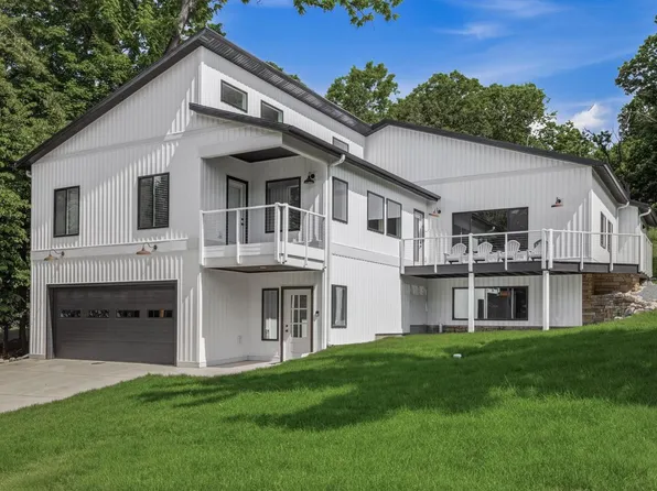 W4437 Basswood DRIVE, Lake Geneva, WI 53147