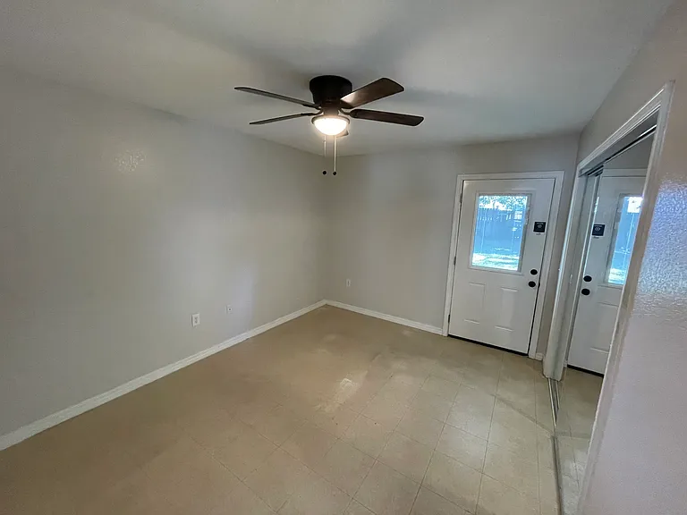 1116 N 7th Ave — Photo 5