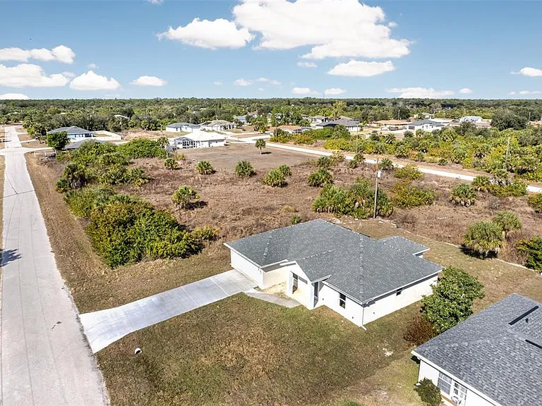 375 Denver Dr — Photo 33