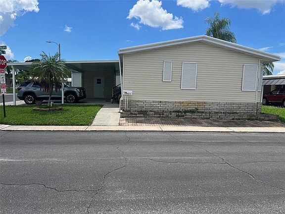 4th image of 1 THATCH PALM STREET W