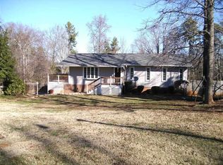 119 S Smith St, Six Mile, SC 29682