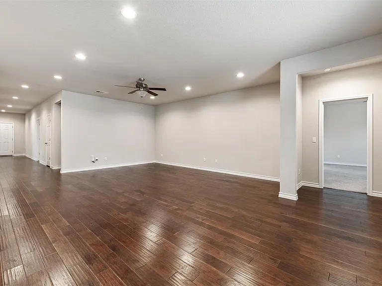 4004 Harbor Point Dr — Photo 12