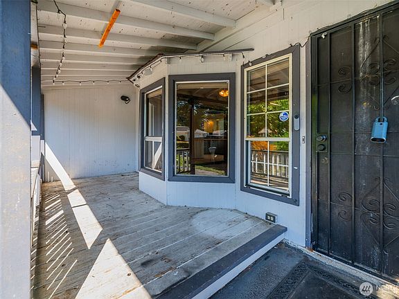 4th image of 25904 141st Avenue SE