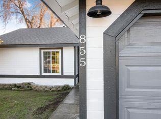 855 W Rita St, Farmersville, CA 93223