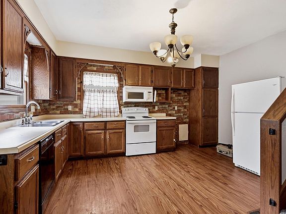 2nd image of 2312 N 11th STREET